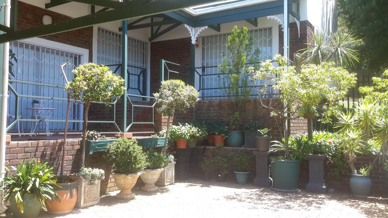Chez Esme Guest House Roodepoort Exterior photo