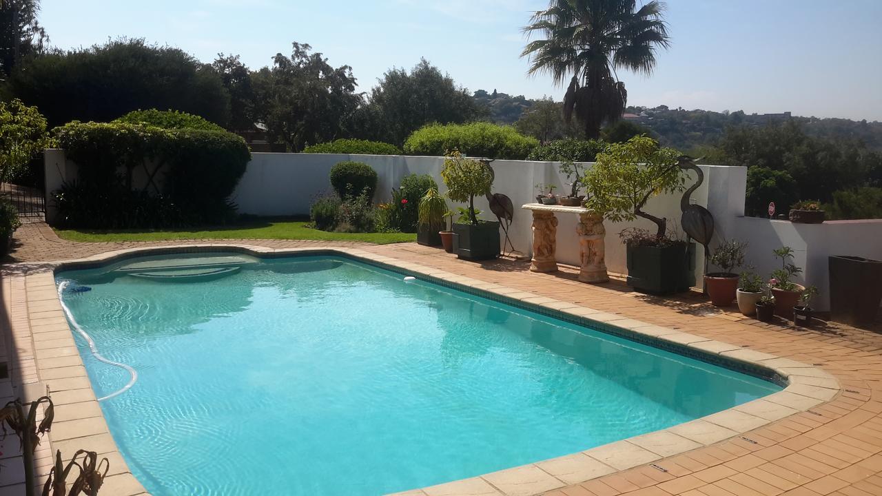 Chez Esme Guest House Roodepoort Exterior photo