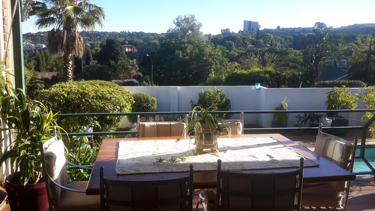Chez Esme Guest House Roodepoort Exterior photo
