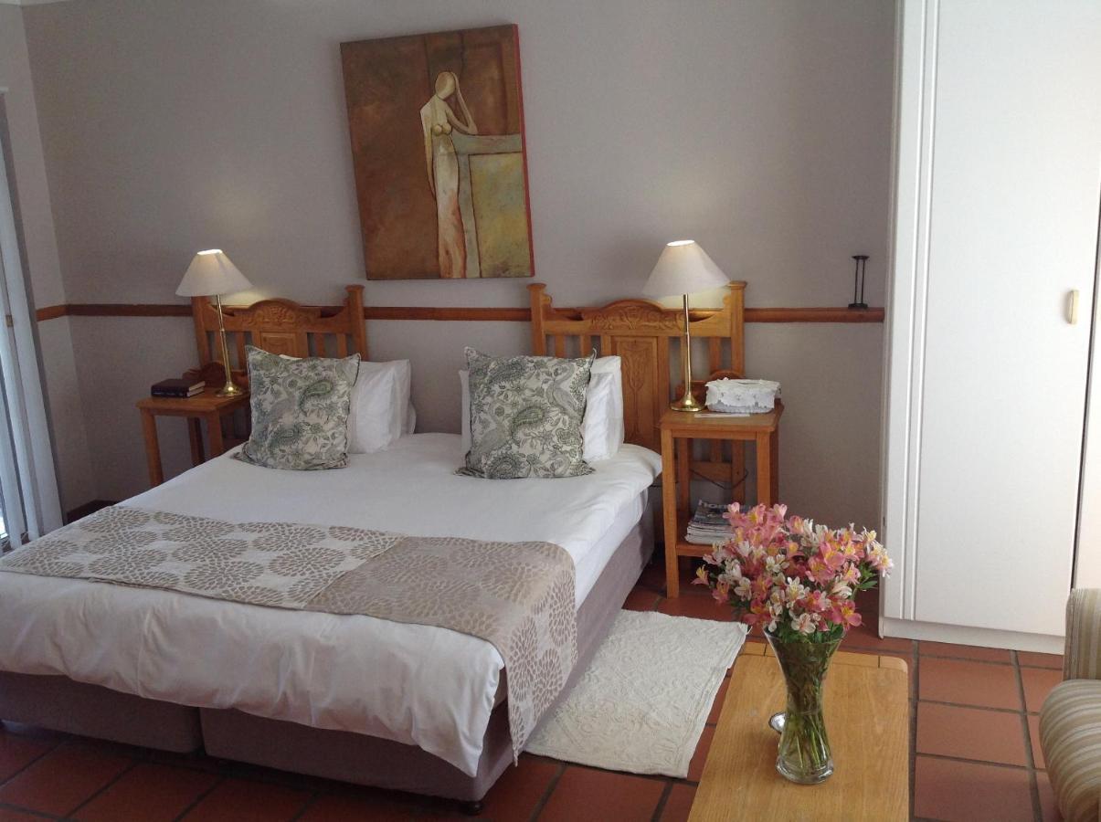 Chez Esme Guest House Roodepoort Exterior photo